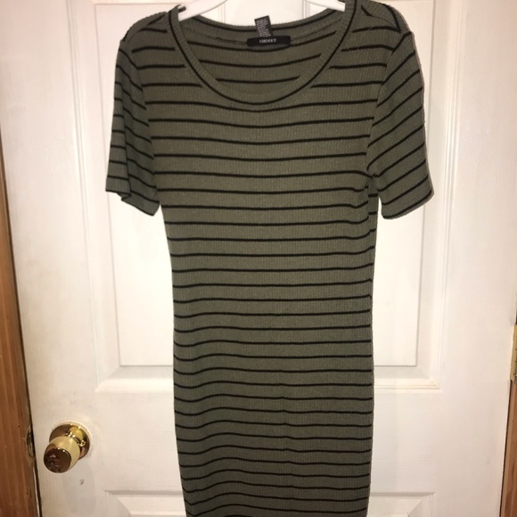 Striped dress - Picture 2 of 2